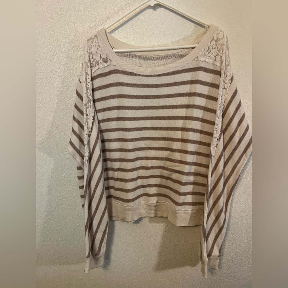 Aeropostale Lightweight sweater lace shoulders size XL